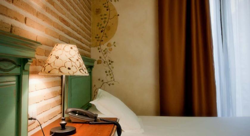YIT Puerta Bisagra Hotel Toledo Bagian luar foto
