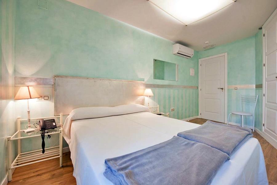 YIT Puerta Bisagra Hotel Toledo Bagian luar foto