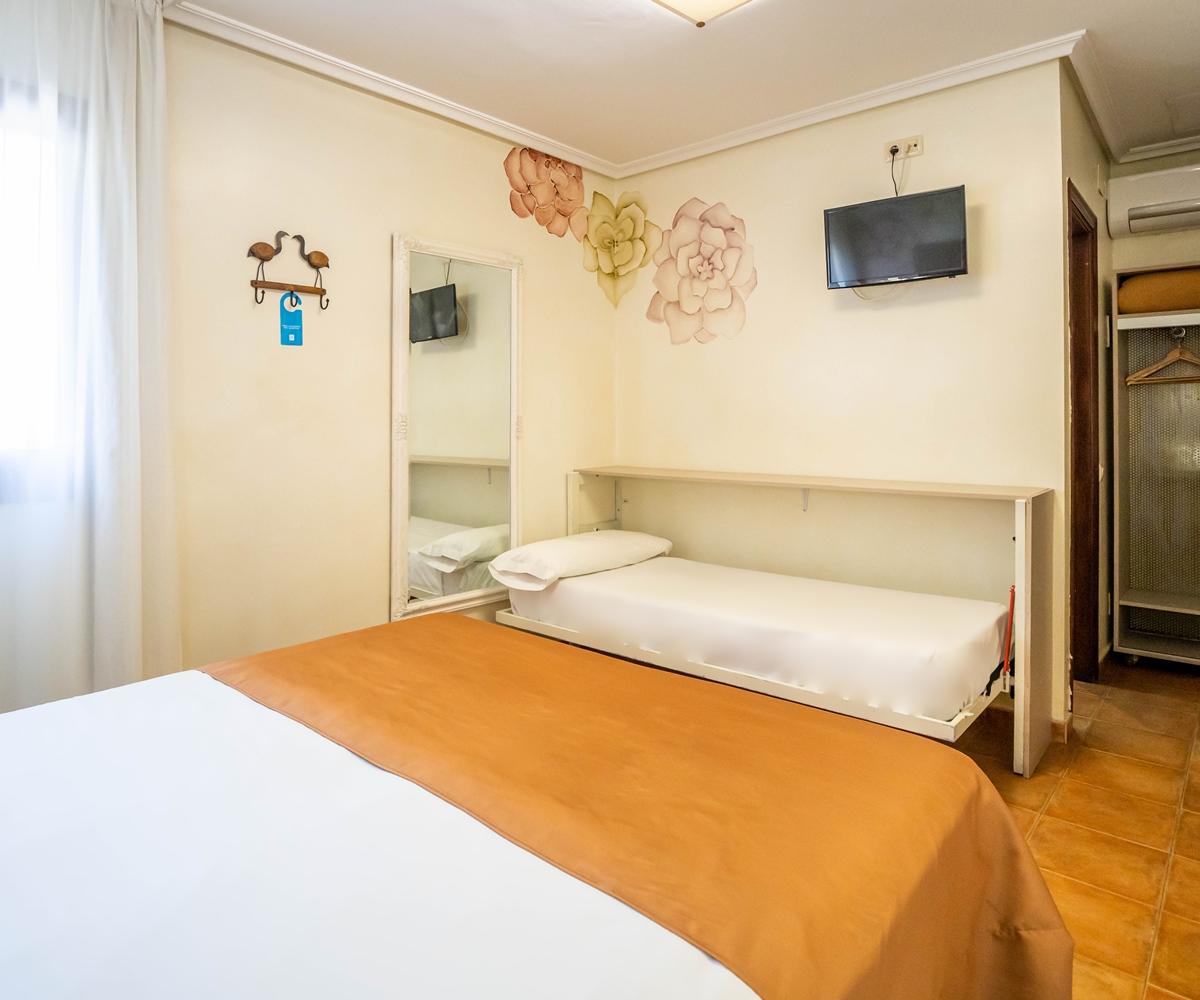 YIT Puerta Bisagra Hotel Toledo Bagian luar foto