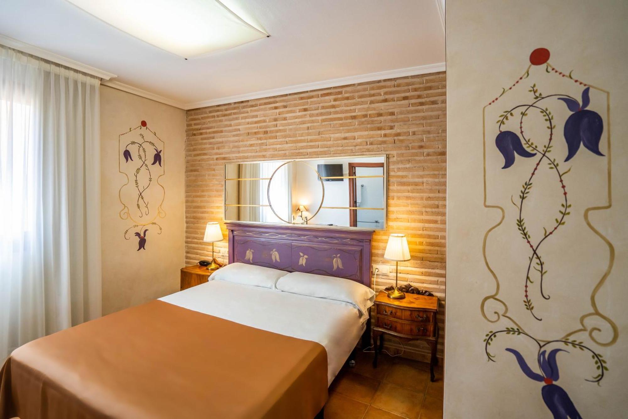 YIT Puerta Bisagra Hotel Toledo Bagian luar foto