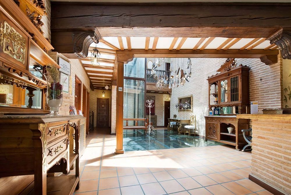 YIT Puerta Bisagra Hotel Toledo Bagian luar foto