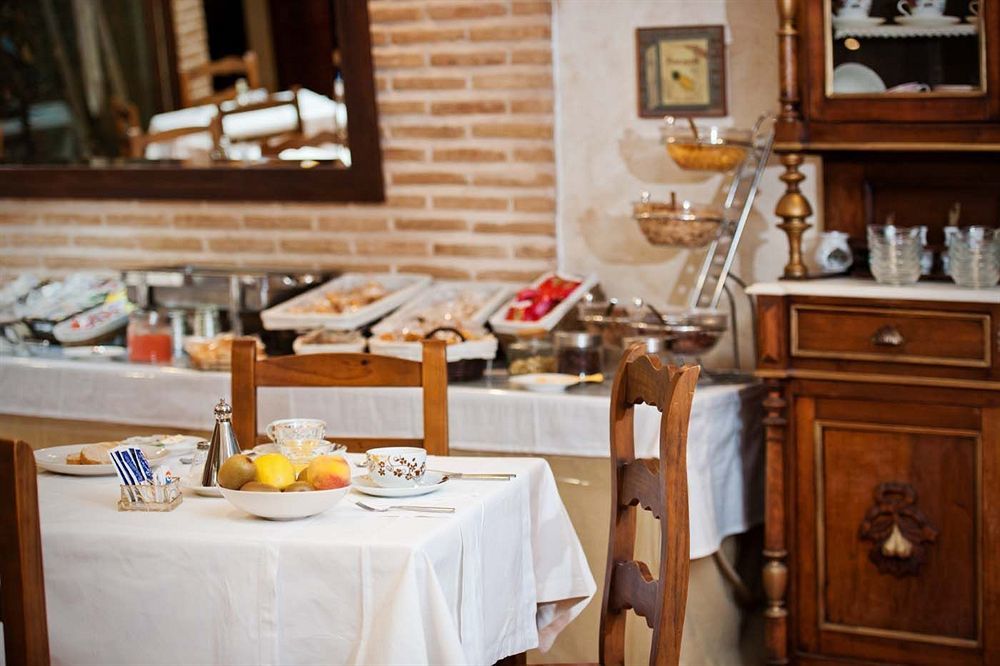 YIT Puerta Bisagra Hotel Toledo Bagian luar foto